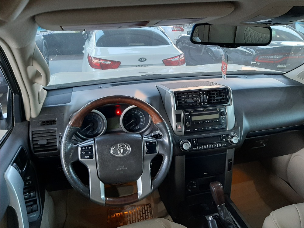 تۆیۆتا لاندكروزر پرادۆ